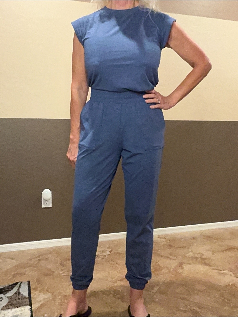 Zobha Heathered Blue Muscle Sleeve Tank & Jogger Set